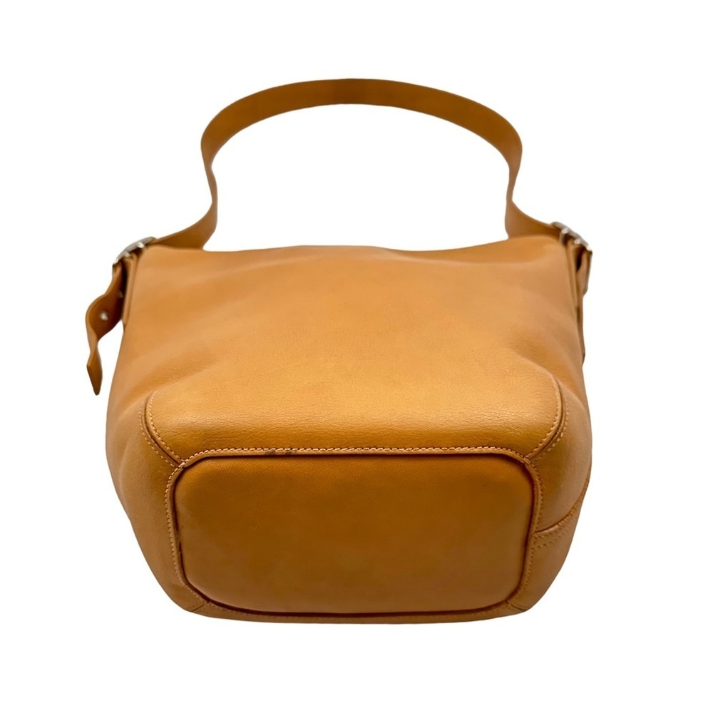 COACH Vintage Slim Duffle Sac in Honey Leather - Picture 5 of 12